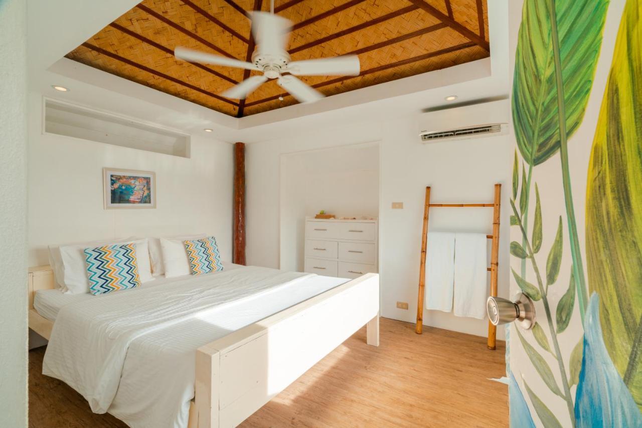 Marina Del Sol Resort & Yacht Club Бусуанга Экстерьер фото