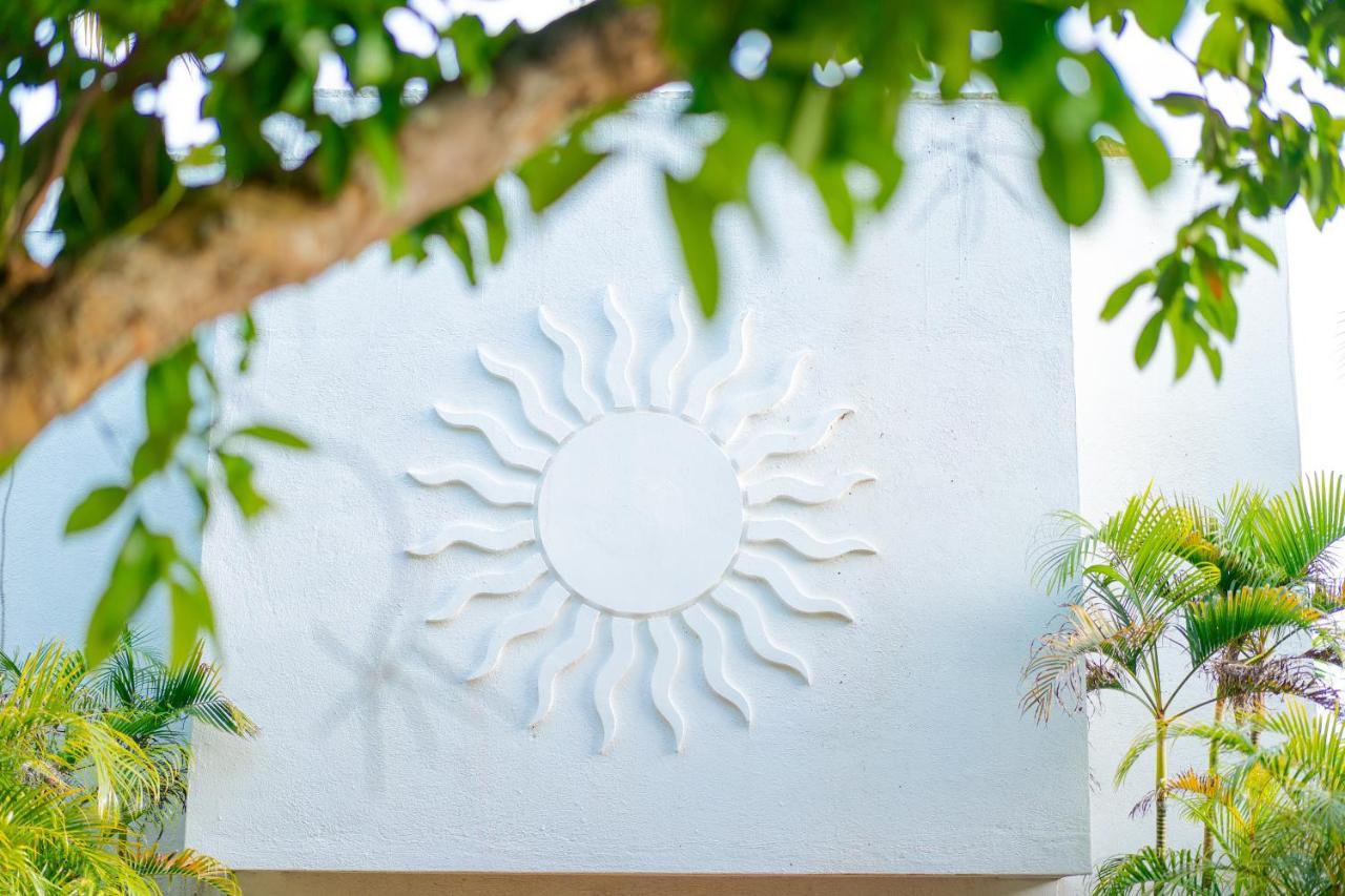 Marina Del Sol Resort & Yacht Club Бусуанга Экстерьер фото